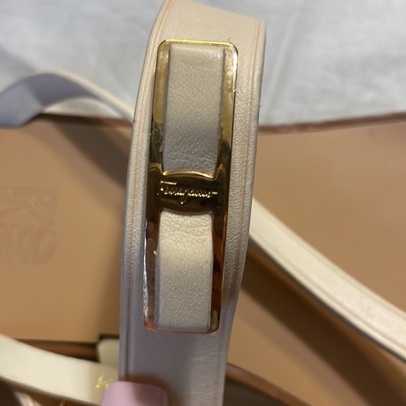 Ferragamo Flip Flops - Picture 5 of 8